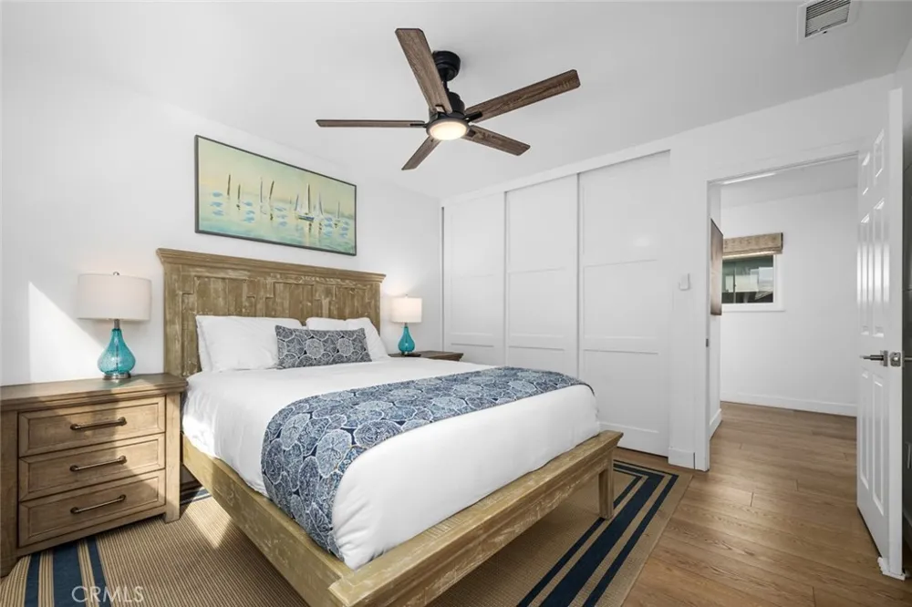 700 E Oceanfront Newport Beach, CA 92661