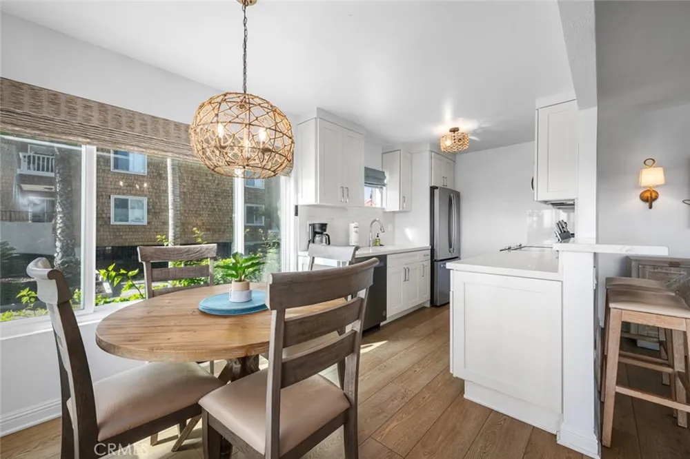 700 E Oceanfront Newport Beach, CA 92661