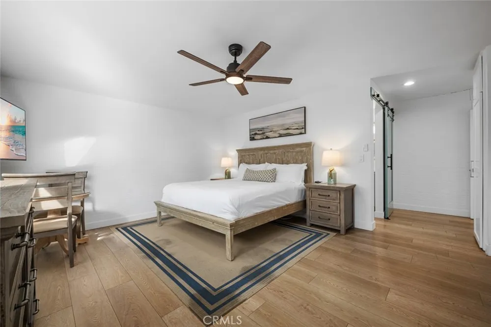 700 E Oceanfront Newport Beach, CA 92661