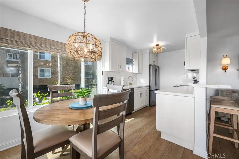 700 E Oceanfront Newport Beach, CA 92661