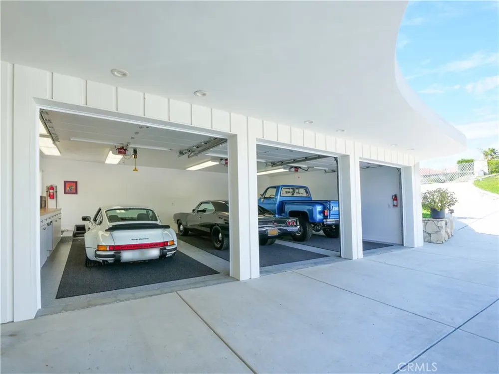 43 Oceanaire Drive Rancho Palos Verdes, CA 90275