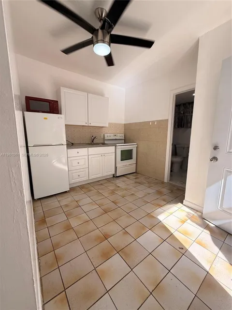 1037 SW 20th Ave #2
