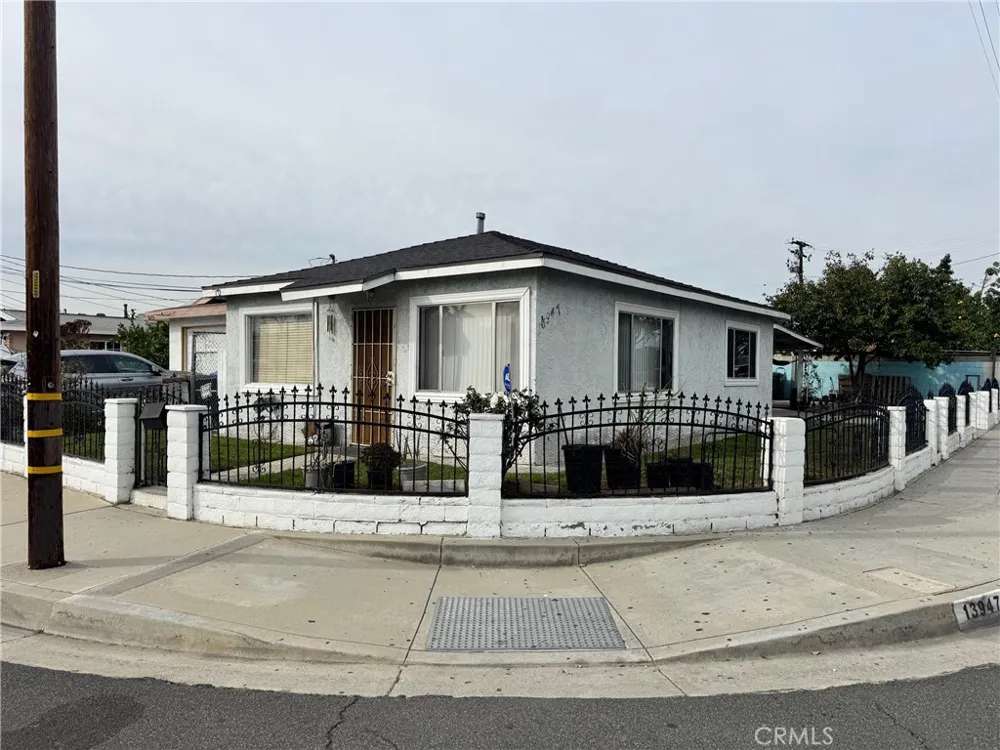 13947 Downey Paramount, CA 90723