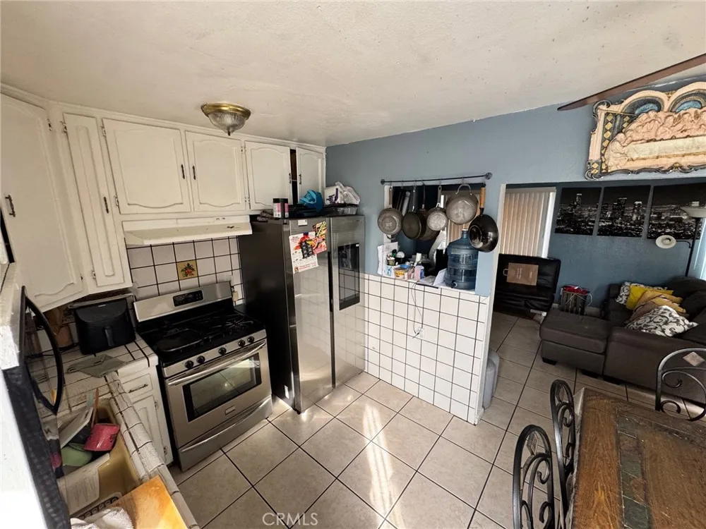 13947 Downey Paramount, CA 90723