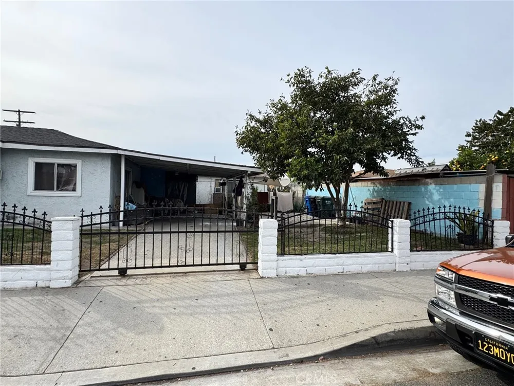 13947 Downey Paramount, CA 90723