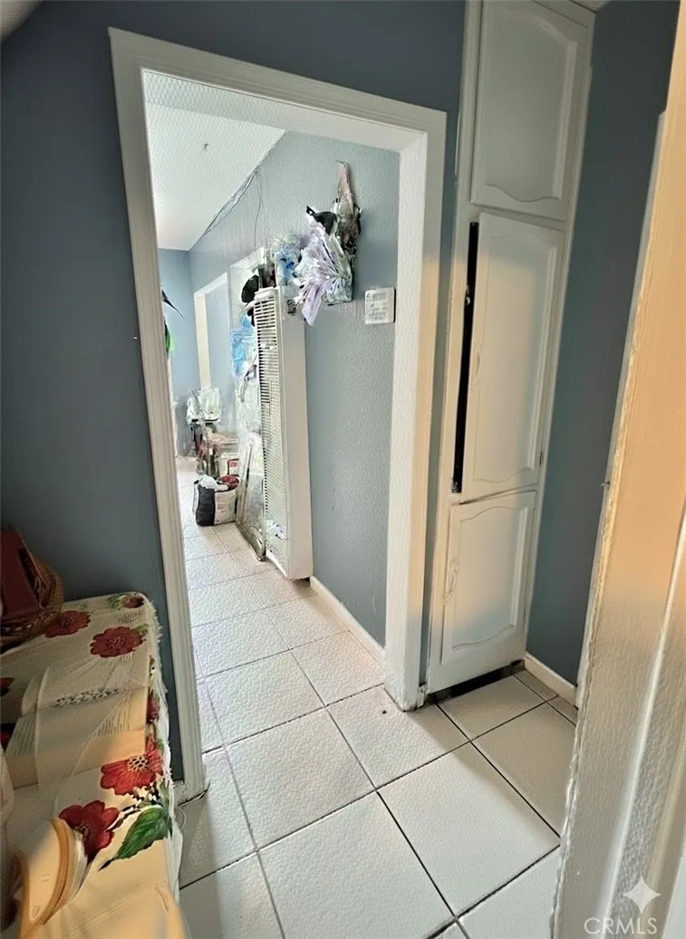 13947 Downey Paramount, CA 90723