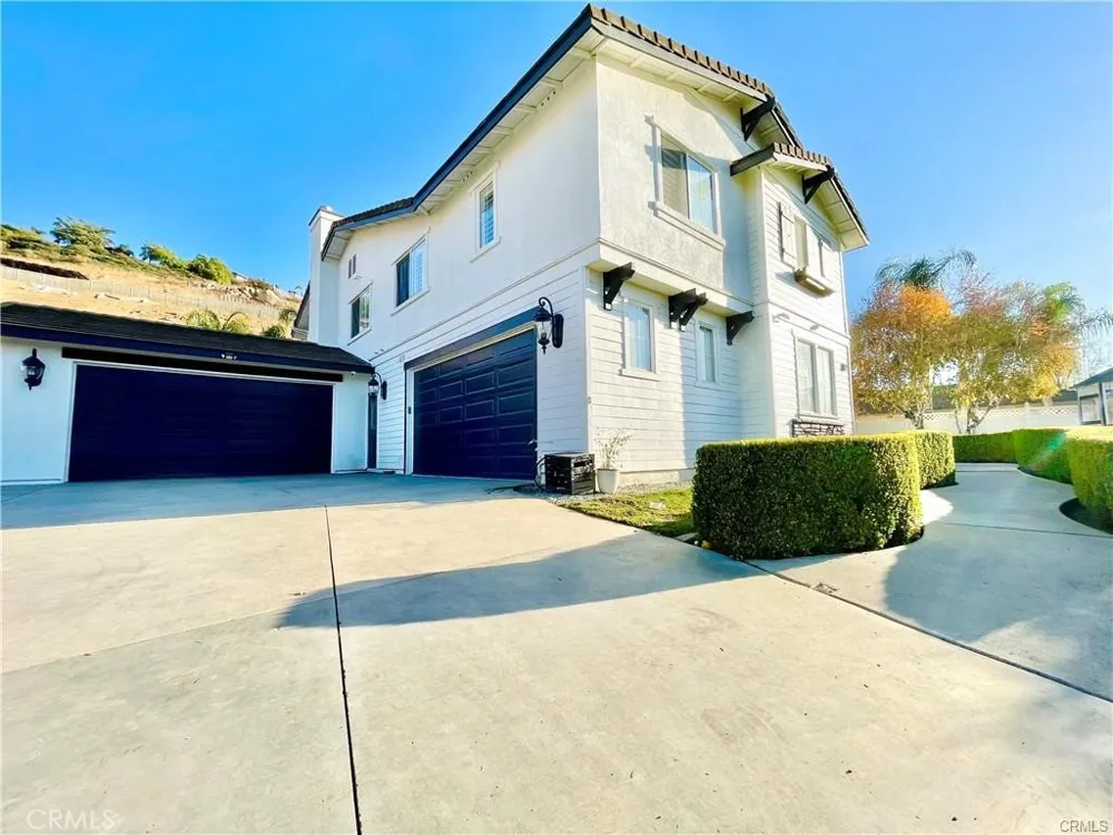 1204 Thoroughbred Norco, CA 92860