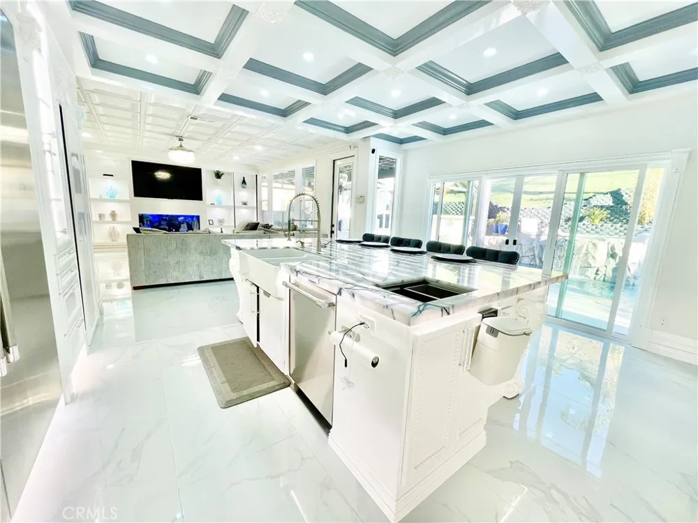 1204 Thoroughbred Norco, CA 92860