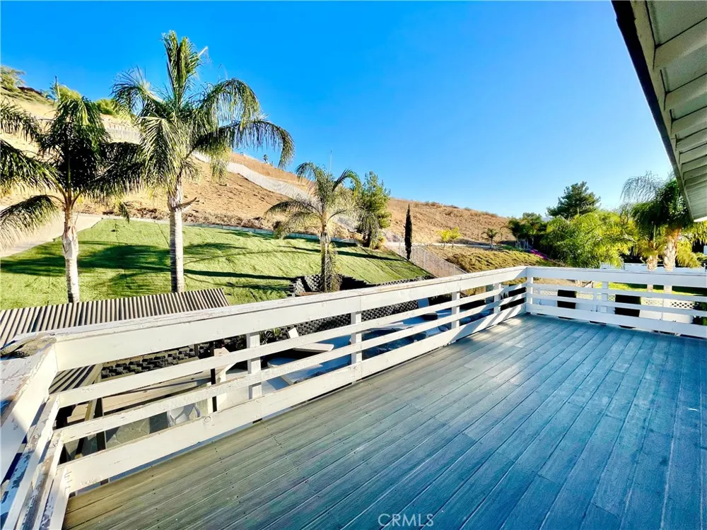 1204 Thoroughbred Norco, CA 92860