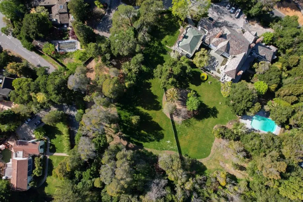 90 Fagan Drive Hillsborough, CA 94010