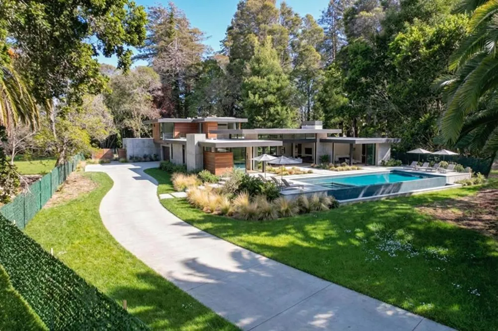 90 Fagan Drive Hillsborough, CA 94010