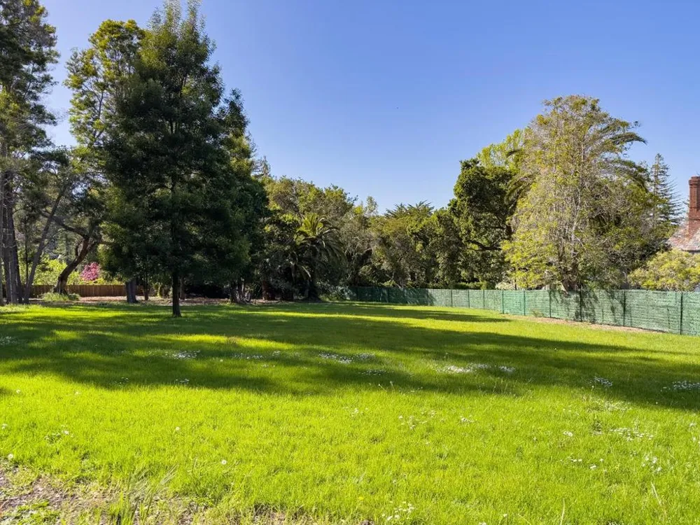 90 Fagan Drive Hillsborough, CA 94010