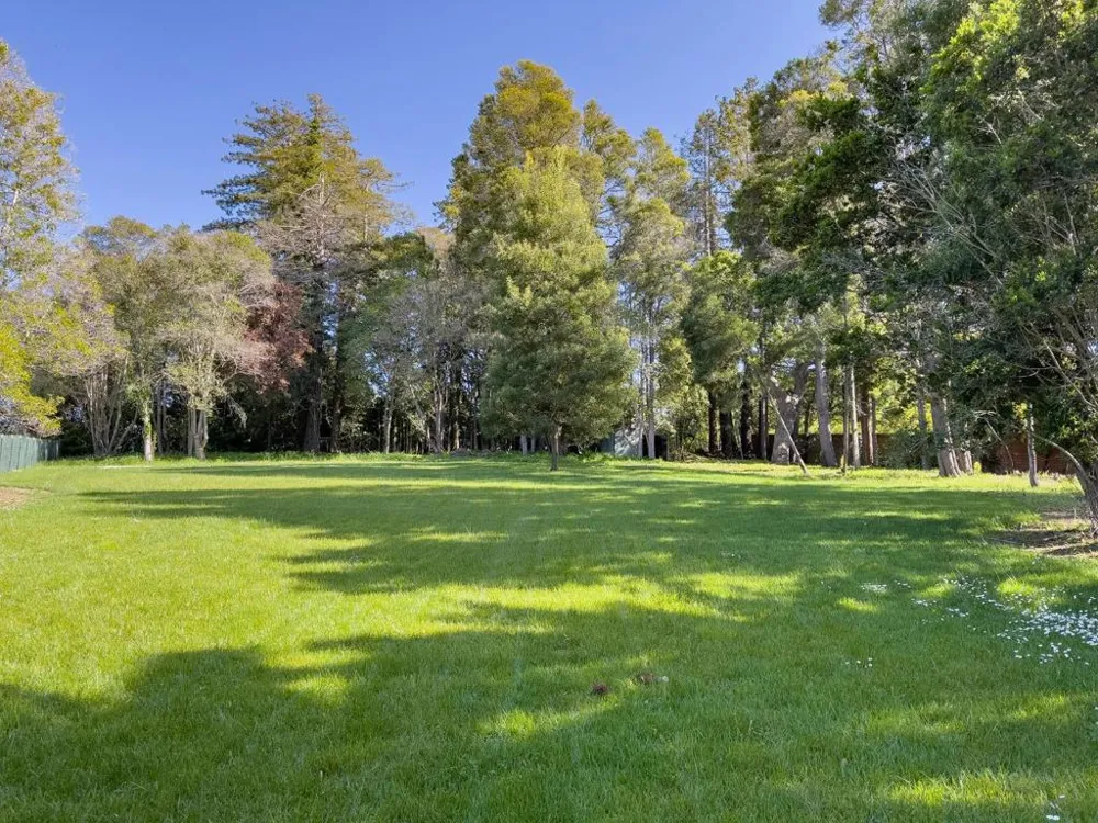 90 Fagan Drive Hillsborough, CA 94010