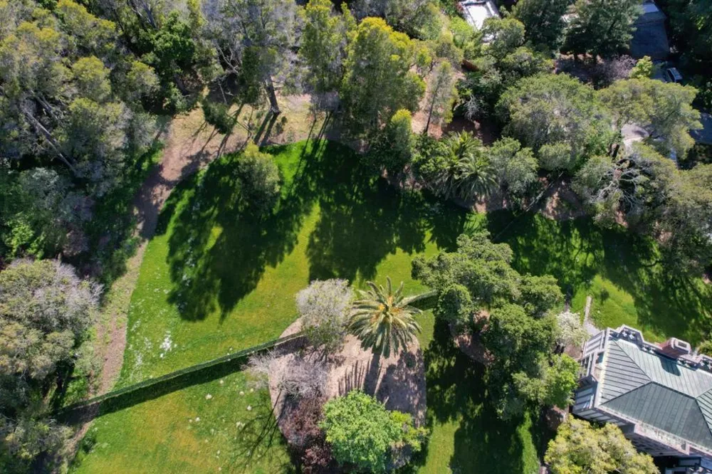 90 Fagan Drive Hillsborough, CA 94010