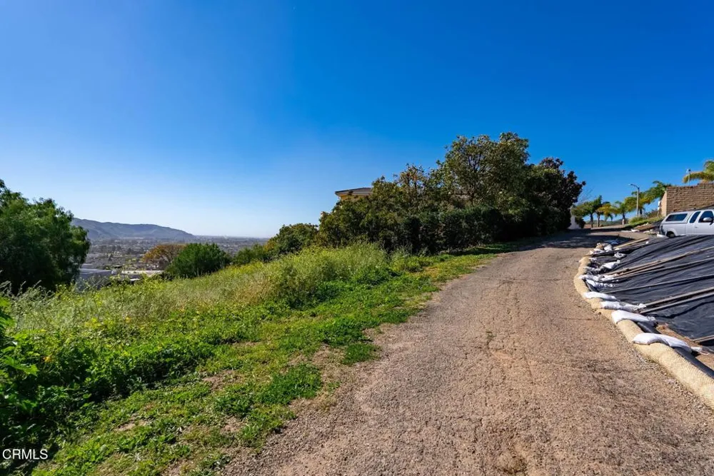 549 Glade Drive Santa Paula, CA 93060