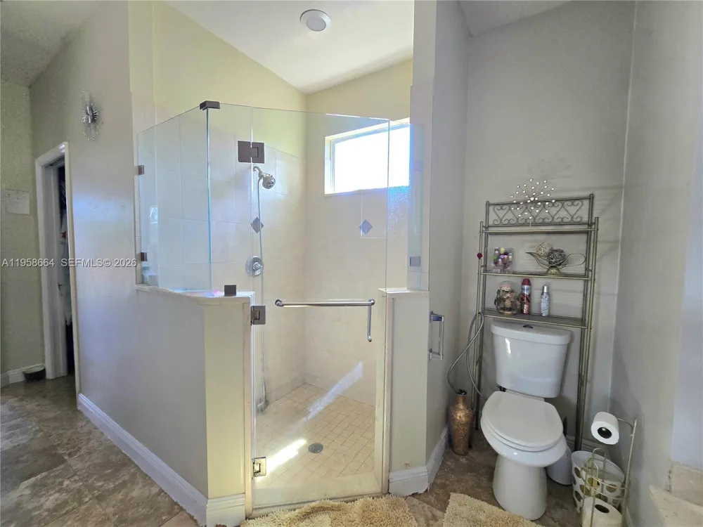 1220 McKinley Lehigh Acres, FL 33972