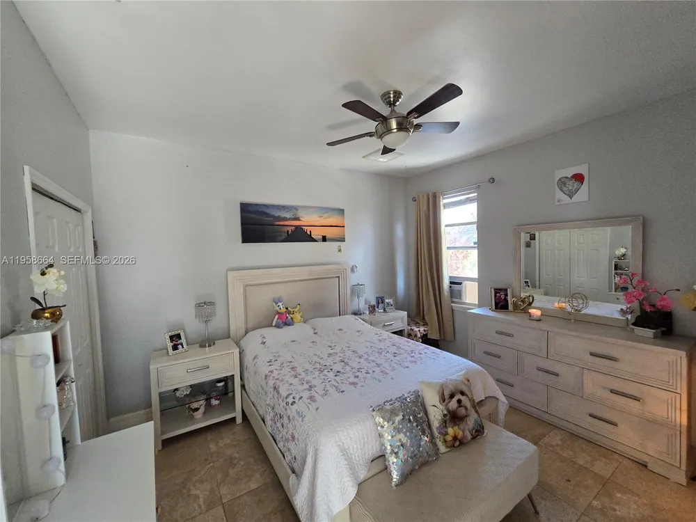 1220 McKinley Lehigh Acres, FL 33972
