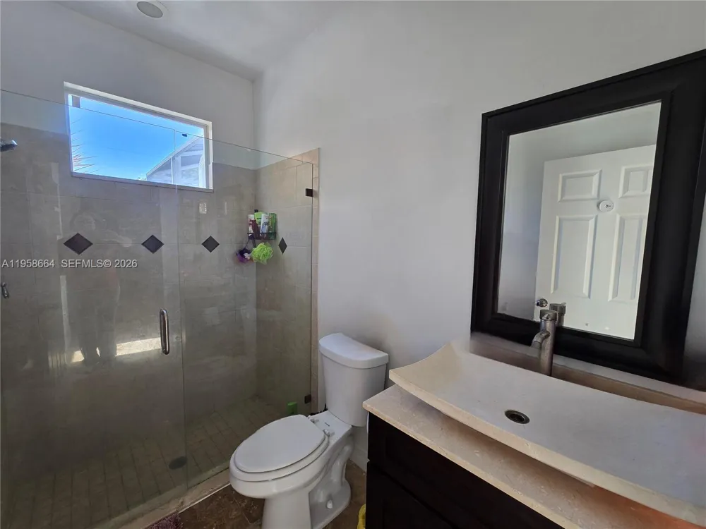 1220 McKinley Lehigh Acres, FL 33972
