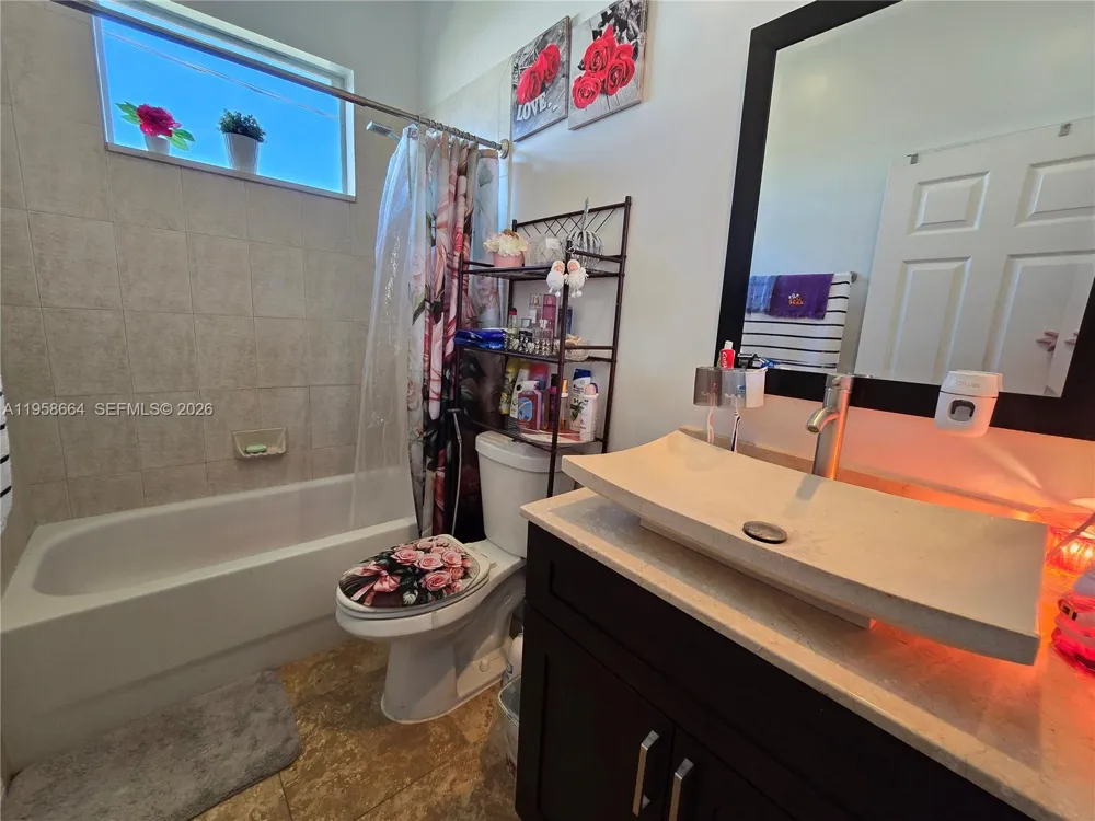 1220 McKinley Lehigh Acres, FL 33972