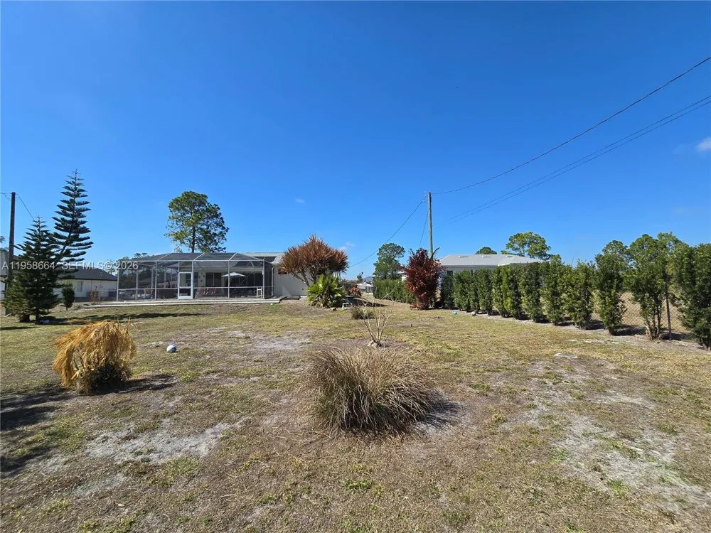 1220 McKinley Lehigh Acres, FL 33972
