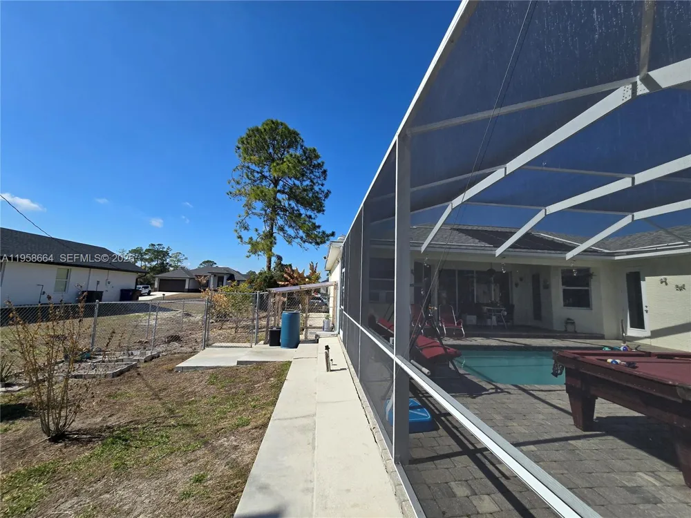 1220 McKinley Lehigh Acres, FL 33972