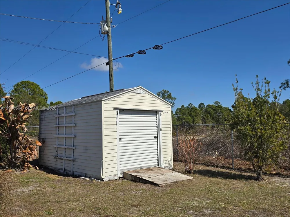 1220 McKinley Lehigh Acres, FL 33972