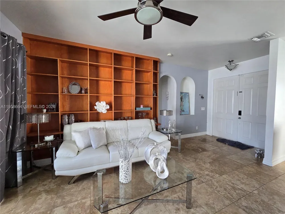 1220 McKinley Lehigh Acres, FL 33972