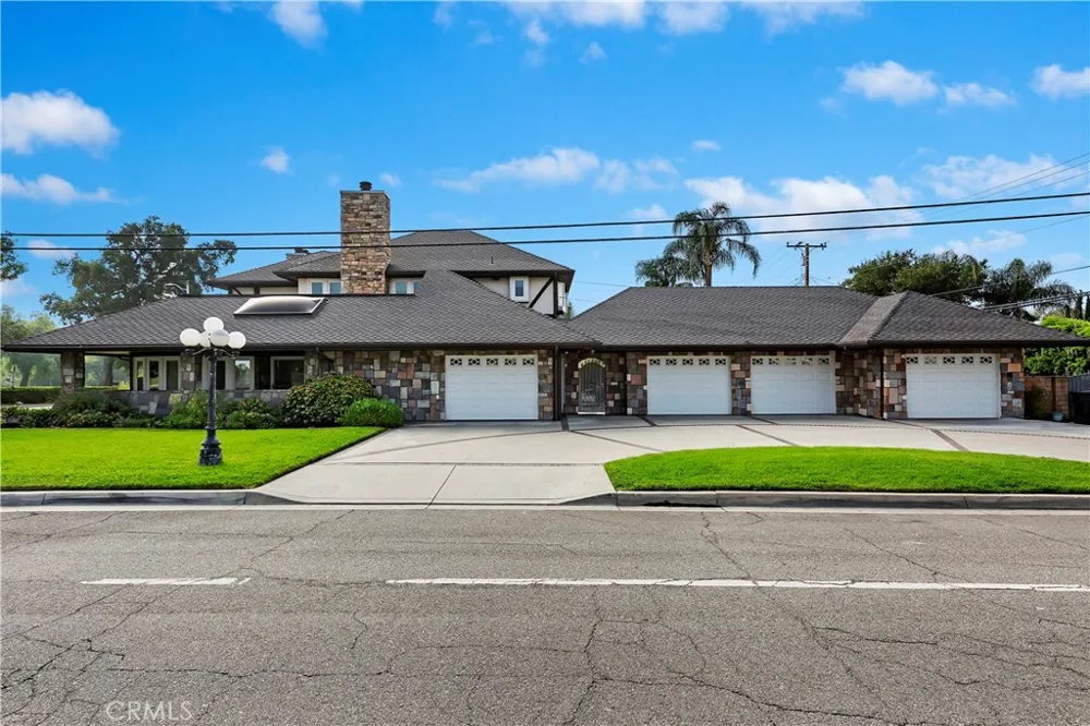 3694 Parkside San Bernardino, CA 92404