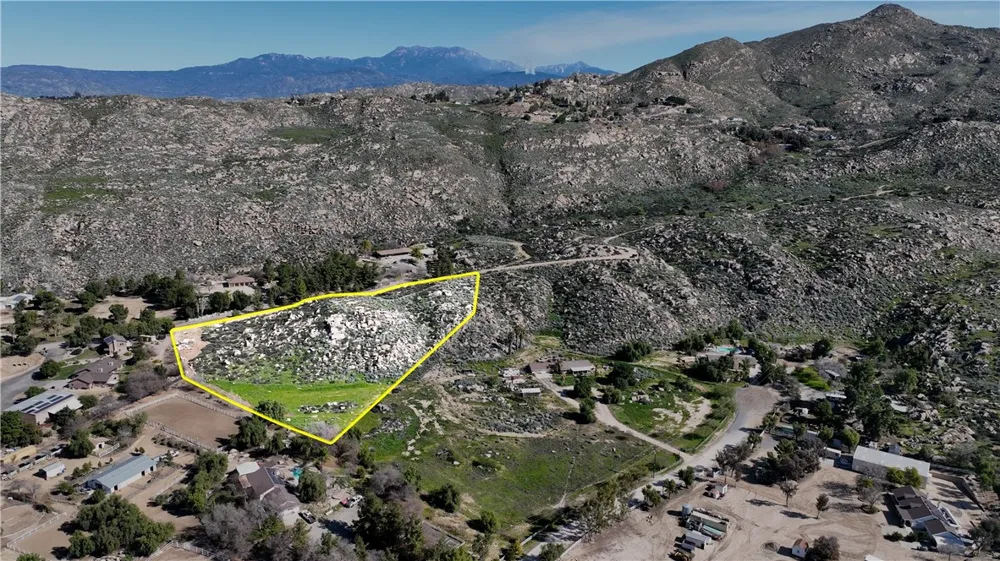 27 Starlight Mesa Drive Hemet, CA 92544