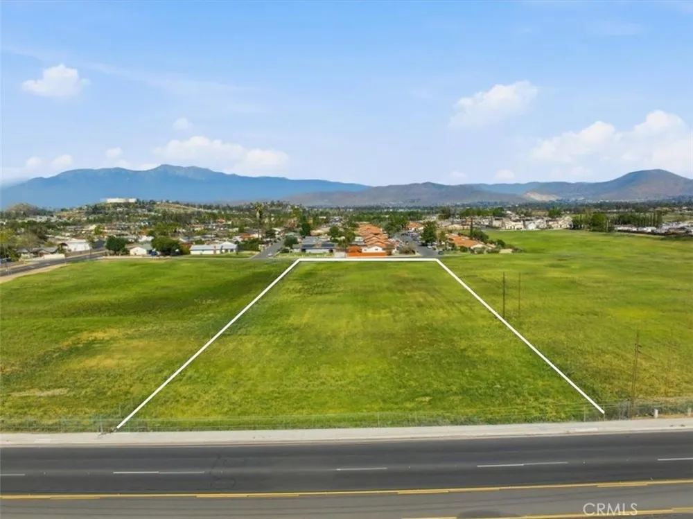 9131 Limonite Jurupa Valley, CA 92509