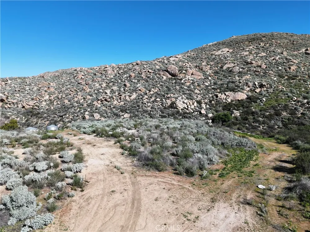 25 Starlight Mesa Drive Hemet, CA 92544