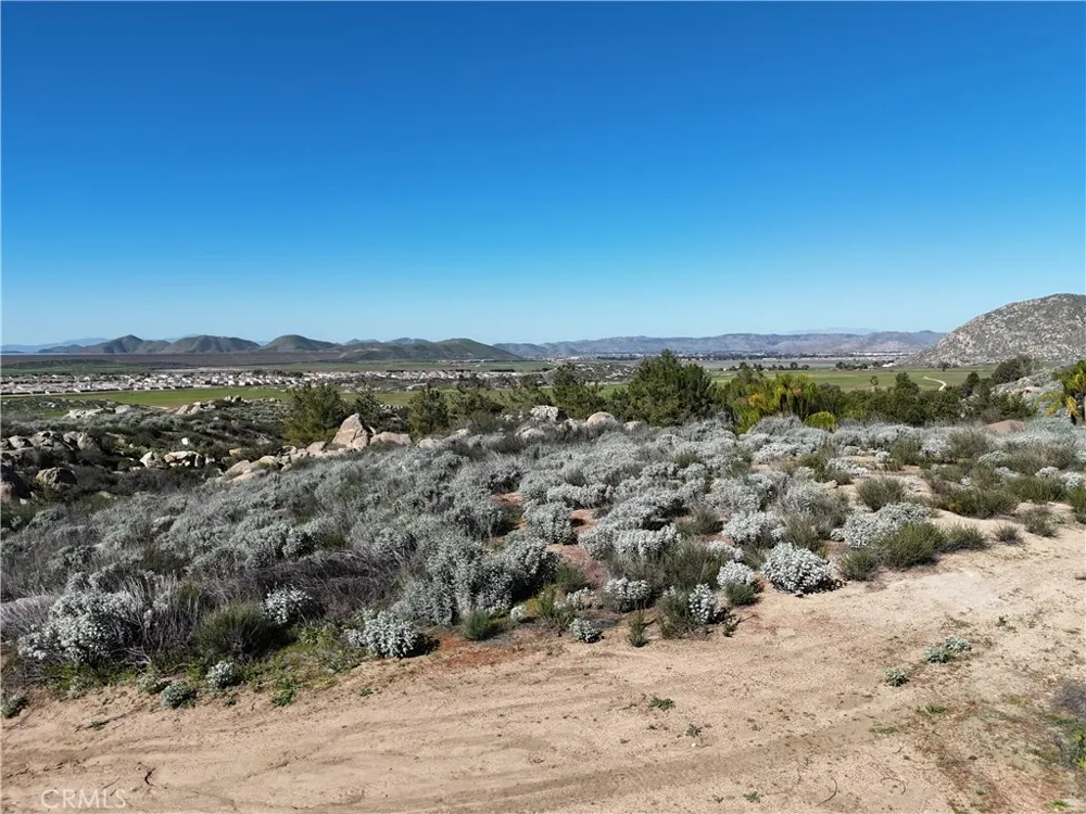 25 Starlight Mesa Drive Hemet, CA 92544