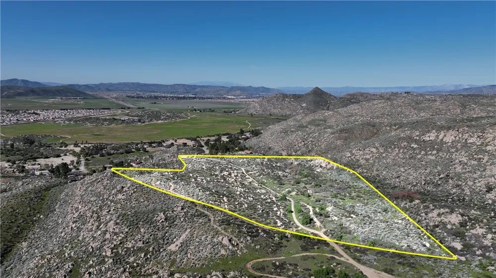 14 Starlight Mesa Drive Hemet, CA 92544