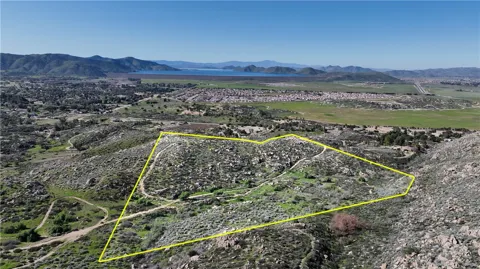 14 Starlight Mesa Drive