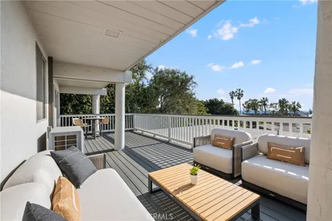 404 Loma #C
