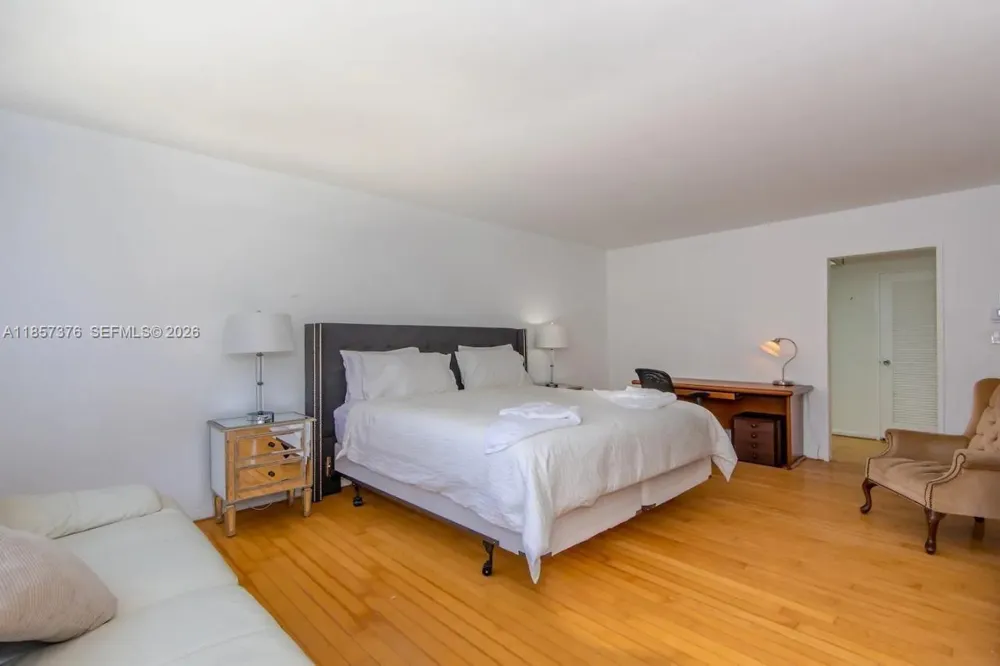 5161 Collins Ave #1104 Miami Beach, FL 33140