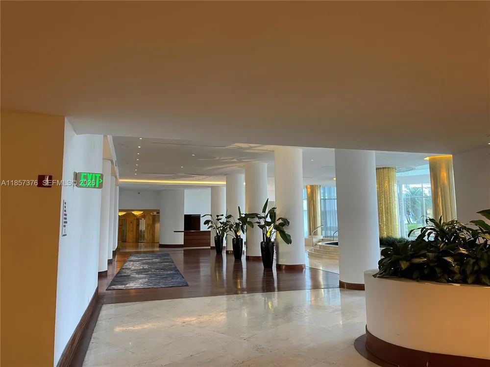 5161 Collins Ave #1104 Miami Beach, FL 33140