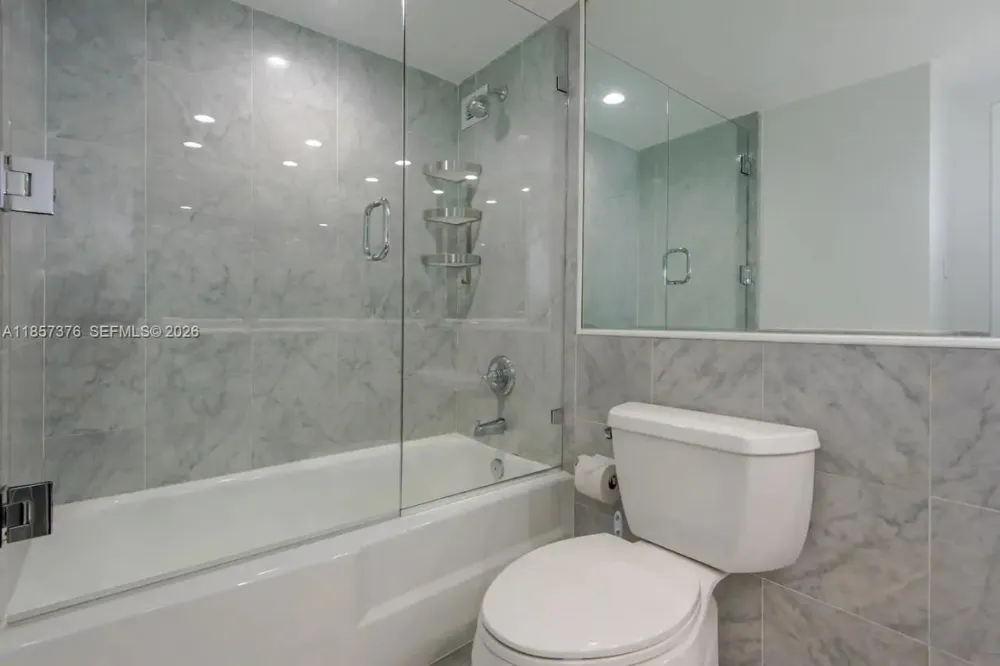 5161 Collins Ave #1104 Miami Beach, FL 33140