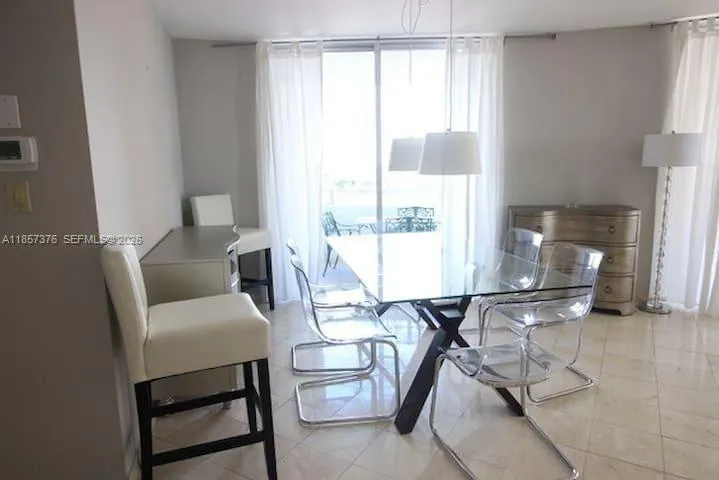 5161 Collins Ave #1104 Miami Beach, FL 33140