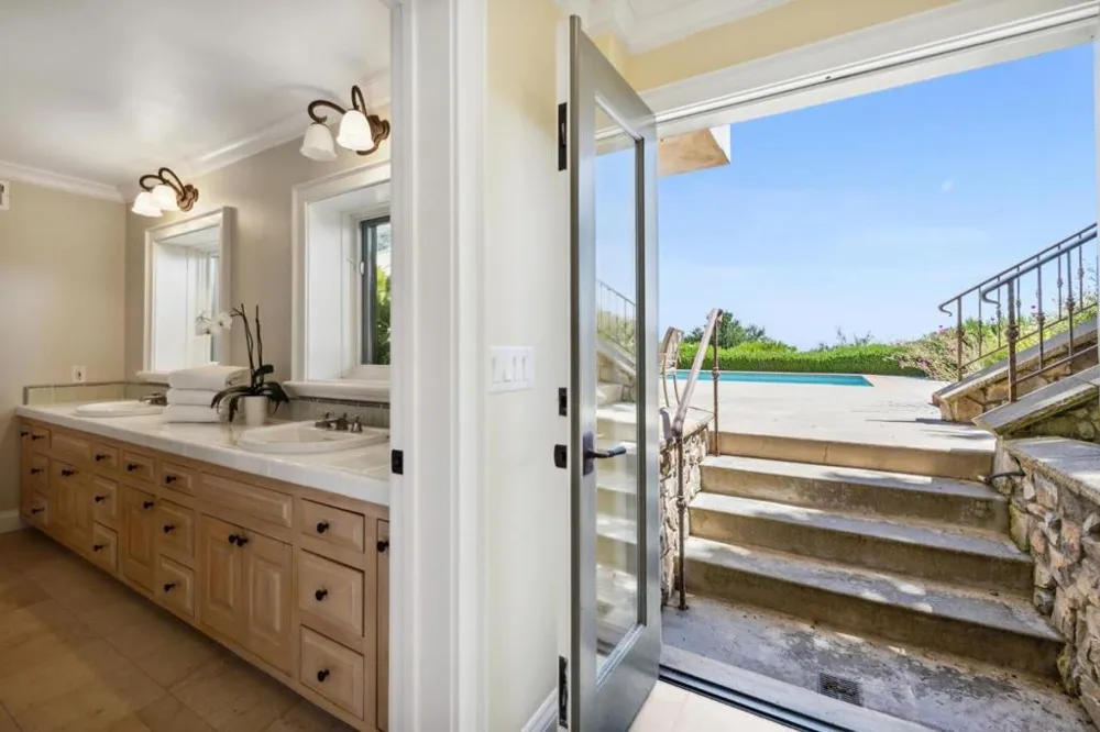 7 Redberry Portola Valley, CA 94028