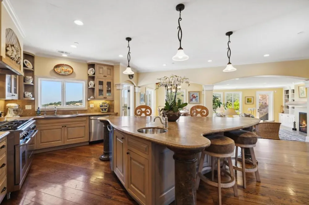 7 Redberry Portola Valley, CA 94028