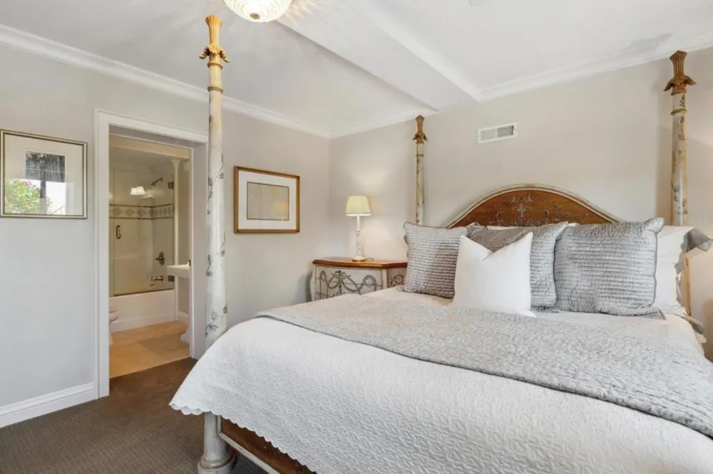7 Redberry Portola Valley, CA 94028