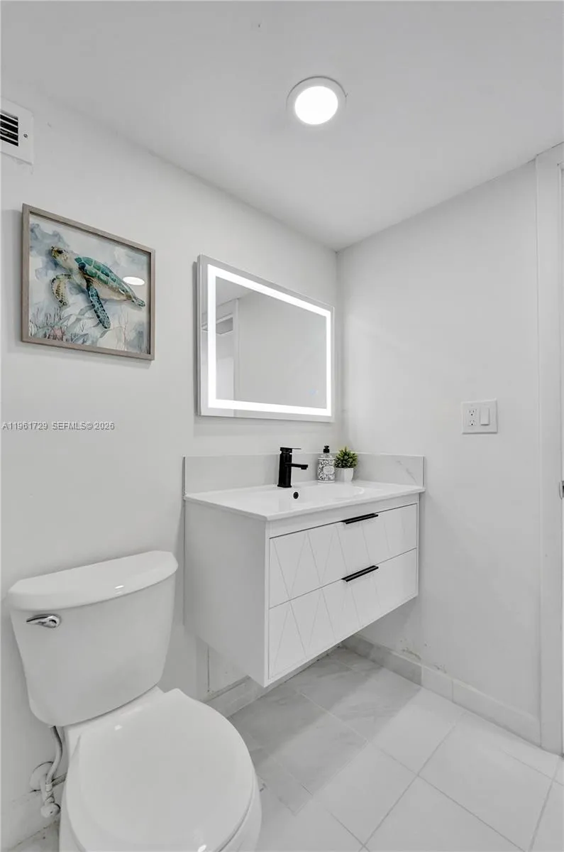 1600 S Ocean Dr #16B Hollywood, FL 33019