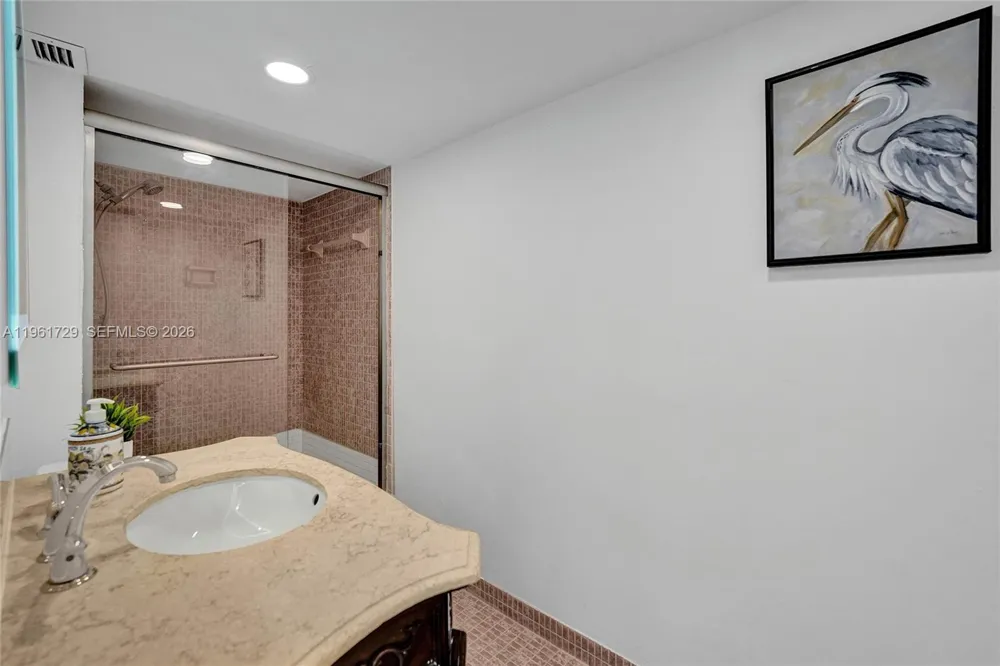 1600 S Ocean Dr #16B Hollywood, FL 33019