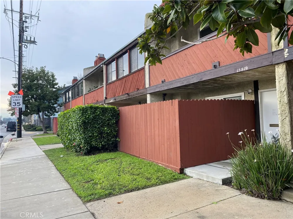 15819 Prairie Lawndale, CA 90260