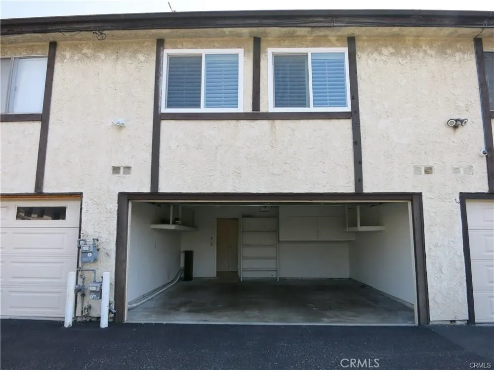 15819 Prairie Lawndale, CA 90260