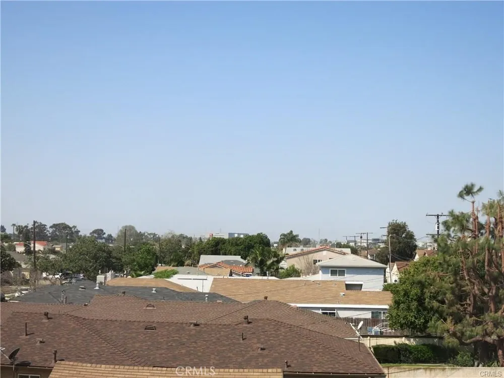 15819 Prairie Lawndale, CA 90260