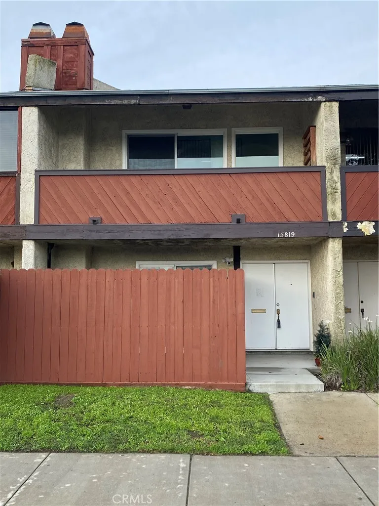 15819 Prairie Lawndale, CA 90260