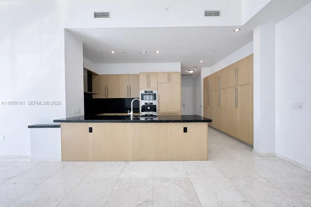900 Brickell Key Blvd #2405 Miami, FL 33131