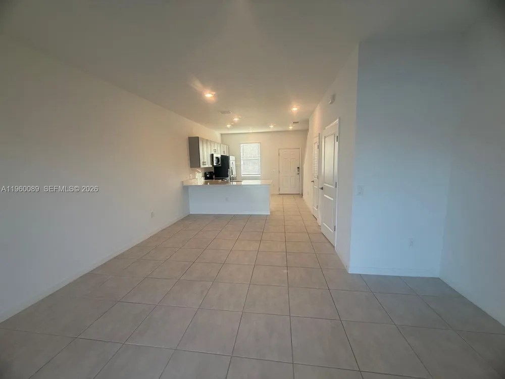 2025 VIEWFINDER #2025 Kissimmee, FL 34758